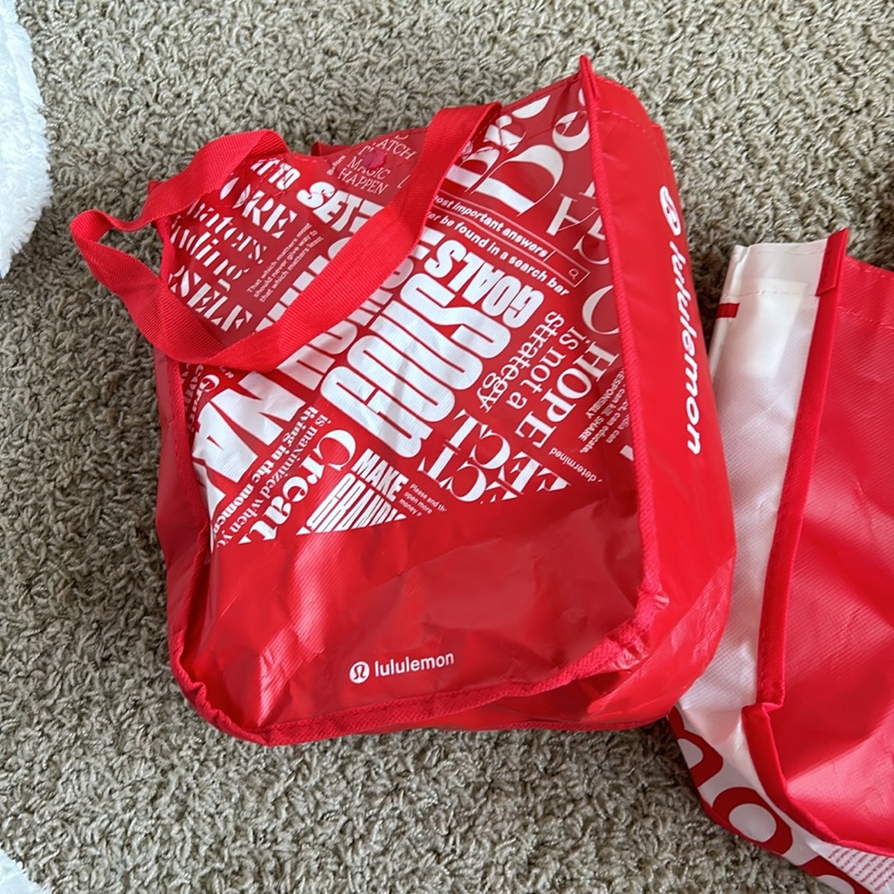 LuluLemon small bags used - Picture 2 of 9